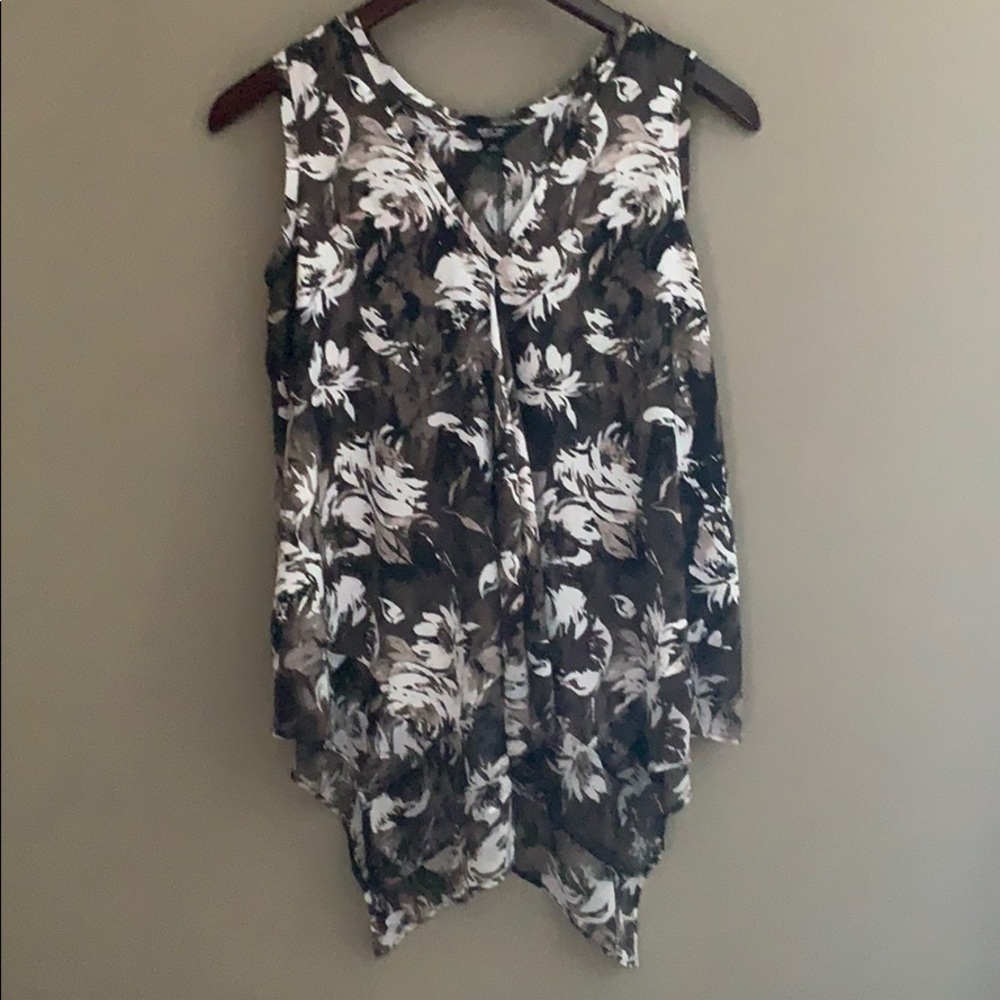 Vera Wang Top